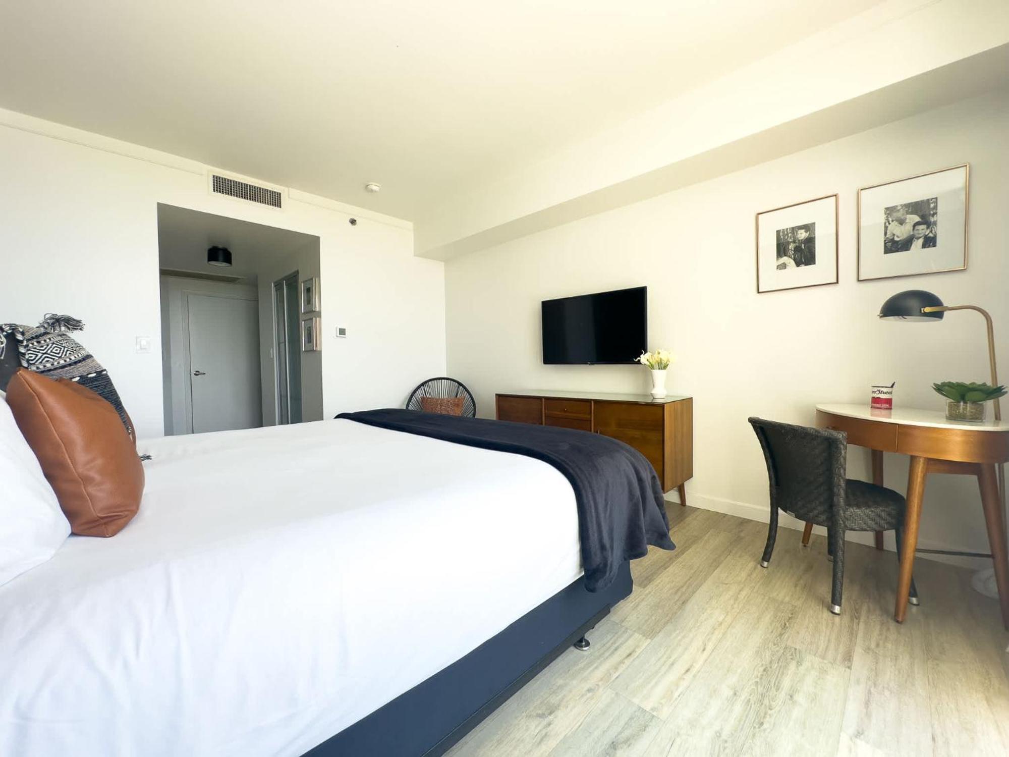Mvr King Bay View Inn *